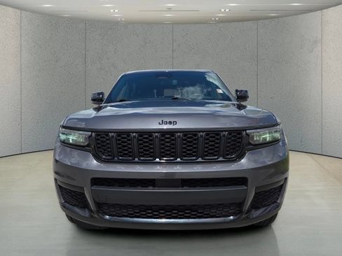 Used 2024 Jeep Grand Cherokee L Laredo AWD/4WD image 12