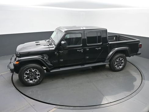 New 2026 Jeep Gladiator Sahara image 39