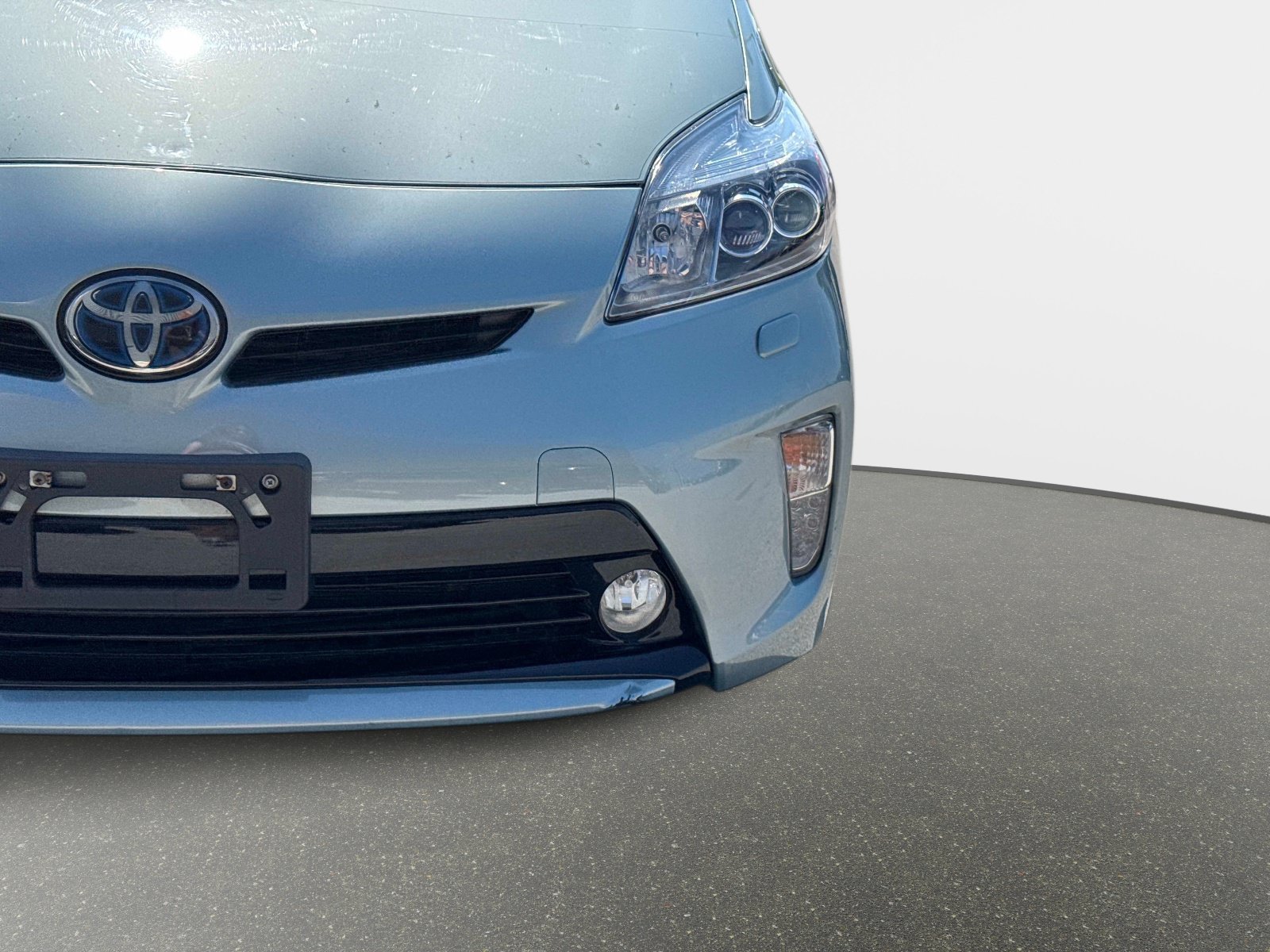 Used 2015 Toyota Prius Five w/ Advanced Technology Package FWD image 10