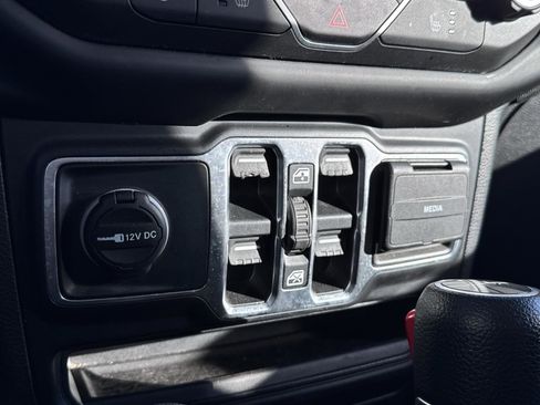 Used 2020 Jeep Gladiator Sport w/ Quick Order Package 24S image 20