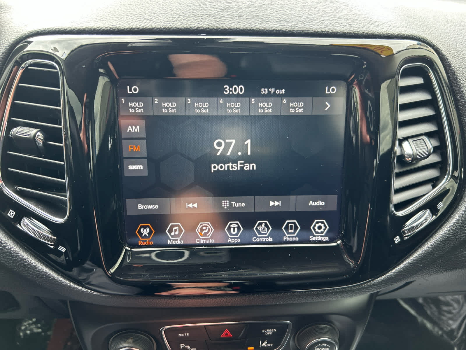 Used 2021 Jeep Compass Limited FWD image 18