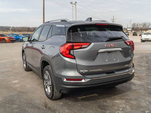 Used 2019 GMC Terrain SLT w/ Preferred Package image 3
