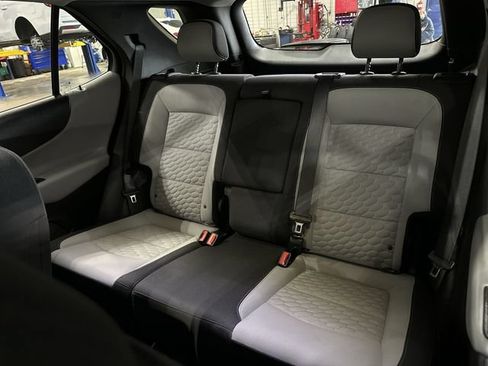 Used 2021 Chevrolet Equinox LT FWD image 27
