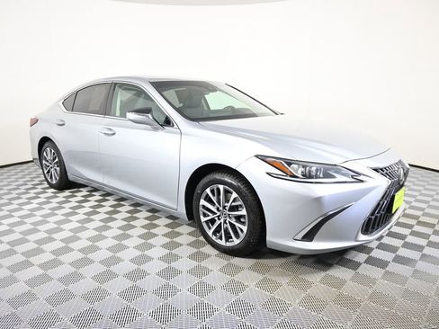 Used 2023 Lexus ES 350 w/ Premium Package FWD image 9