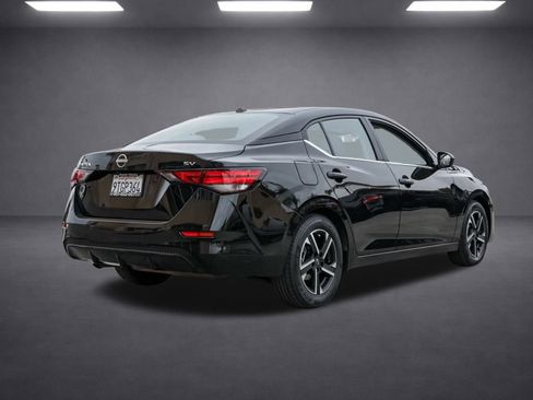 Used 2024 Nissan Sentra SV image 4