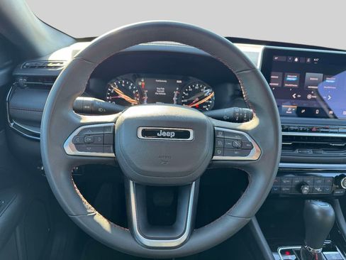 Used 2024 Jeep Compass Trailhawk image 14