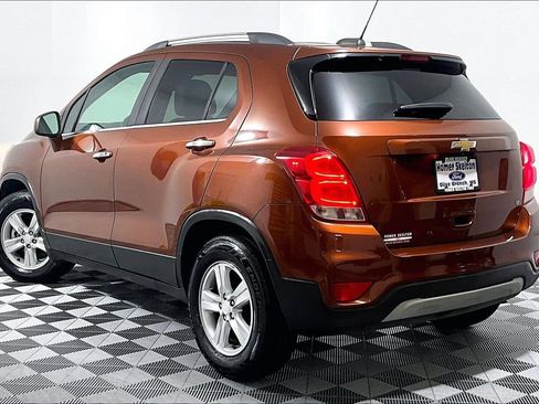 Used 2019 Chevrolet Trax LT w/ Driver Confidence Package FWD image 11