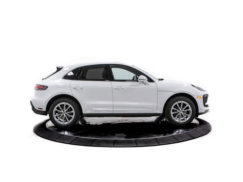 New 2026 Porsche Macan AWD/4WD image 8