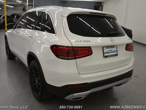 Used 2022 Mercedes-Benz GLC 300 4MATIC image 11