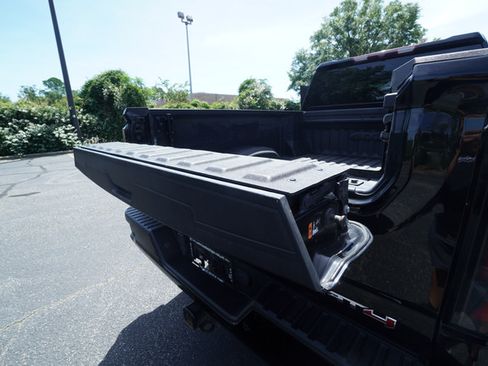 Used 2024 GMC Sierra 3500 AT4 AWD/4WD image 11