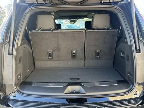 New 2026 Cadillac Escalade Luxury image 11