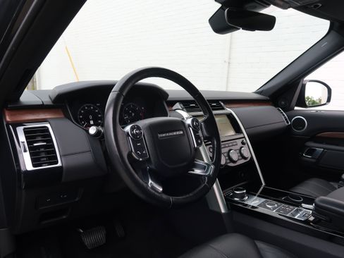Used 2018 Land Rover Discovery HSE image 35