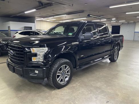 Used 2016 Ford F150 XLT w/ Equipment Group 301A Mid image 3