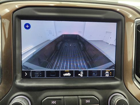 Used 2022 Chevrolet Silverado 3500 High Country w/ Snow Plow Prep/Camper Package image 15