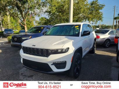 Used 2023 Jeep Grand Cherokee Limited w/ Black Appearance Package