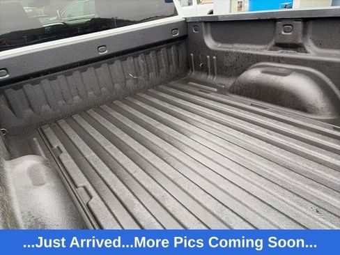 Used 2019 GMC Sierra 1500 SLE w/ SLE Value Package image 8