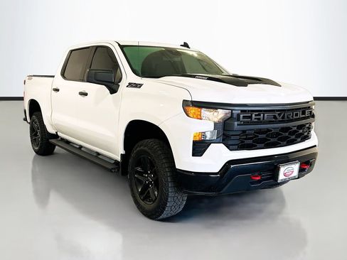 Used 2024 Chevrolet Silverado 1500 Custom Trail Boss AWD/4WD image 3