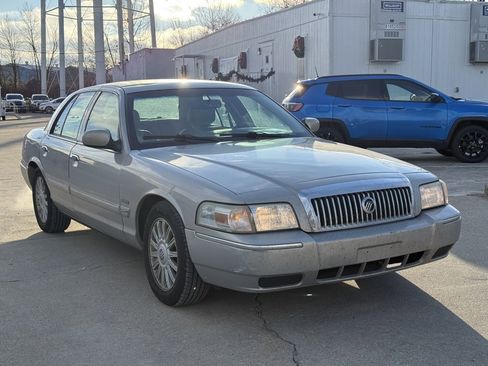 Used 2010 Mercury Grand Marquis LS image 4