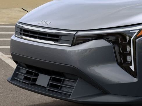 New 2026 Kia K4 LXS image 12