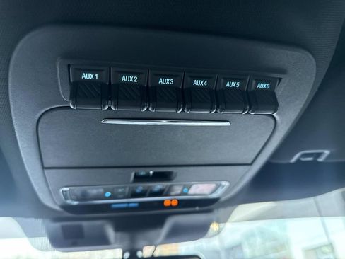 Used 2024 Ford F350 Platinum w/ FX4 Off-Road Package image 25