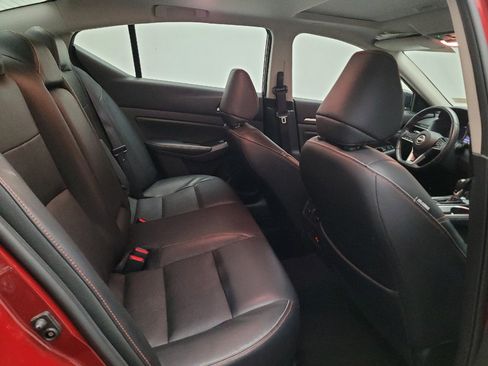 Used 2024 Nissan Altima 2.0 SR FWD image 19