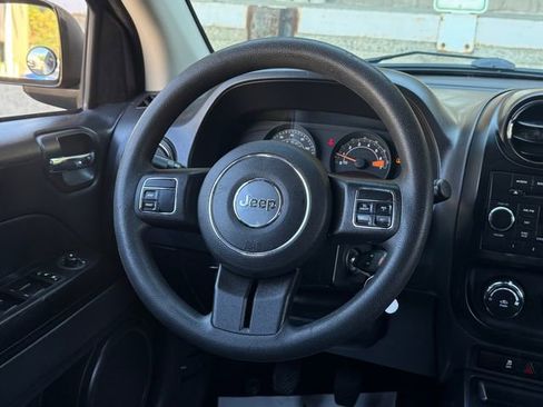 Used 2016 Jeep Compass Sport w/ Power Value Group image 17