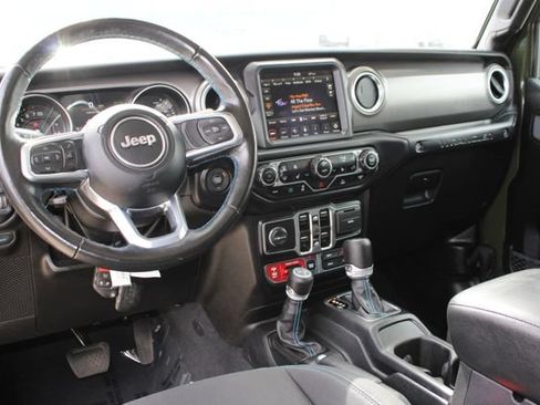 Used 2023 Jeep Wrangler Unlimited Rubicon 4xe w/ Cold Weather Group AWD/4WD image 15