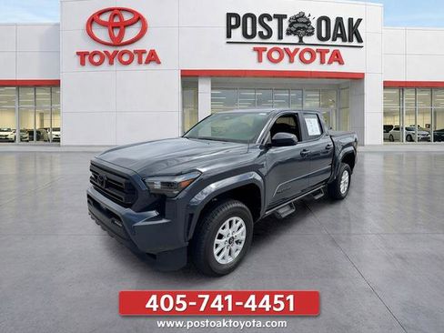 Used 2025 Toyota Tacoma SR5 AWD/4WD image 3