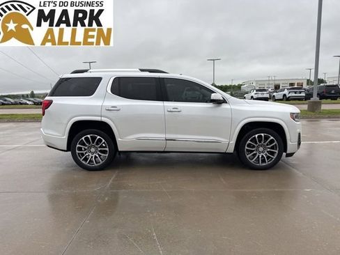 Used 2022 GMC Acadia Denali w/ Denali Technology Package FWD image 6