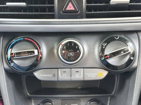 Used 2018 Hyundai Kona SEL w/ SEL Tech Package 02 AWD/4WD image 46