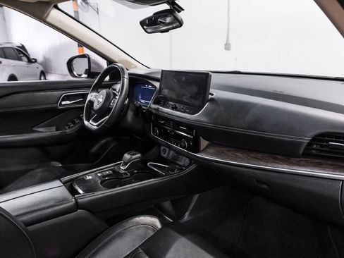 Used 2024 Nissan Rogue Platinum w/ Platinum Premium Package FWD image 13