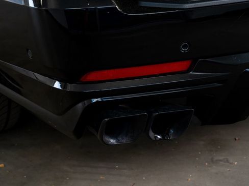 Used 2025 Cadillac Escalade ESV V image 23