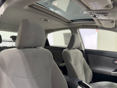 Used 2013 Toyota Prius Three w/ Solar Roof Pkg image 27