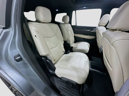 Used 2023 Cadillac XT6 Sport image 30