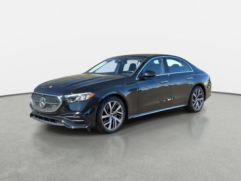 Used 2025 Mercedes-Benz E 350 Sedan image 3