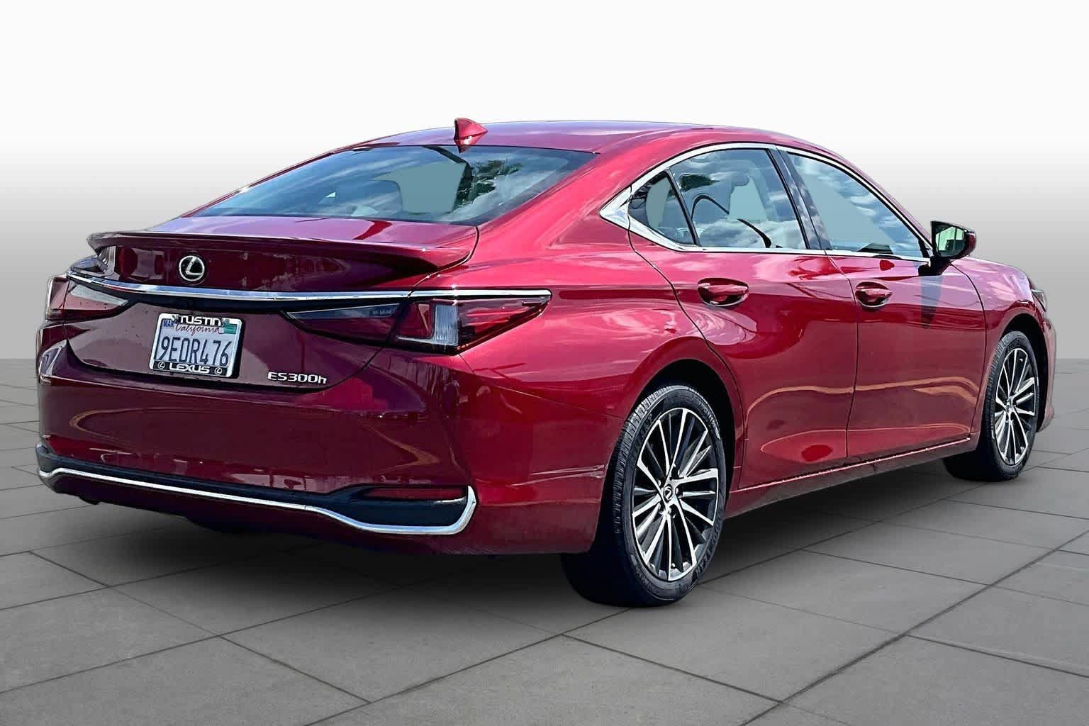 Used 2023 Lexus ES 300h w/ Premium Package FWD image 13