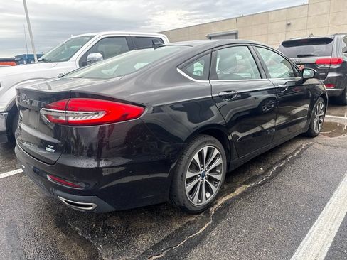 Used 2020 Ford Fusion SE AWD/4WD image 2