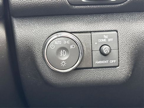 Used 2017 Chevrolet Traverse LT FWD image 18