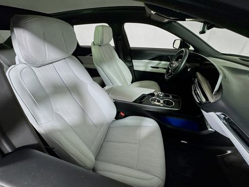 Used 2024 Cadillac Lyriq Luxury w/ LPO, Floor Liner Package AWD/4WD image 28