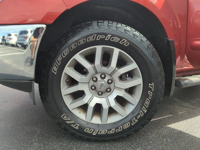 Used 2012 Nissan Frontier SL w/ Moonroof Pkg AWD/4WD image 46