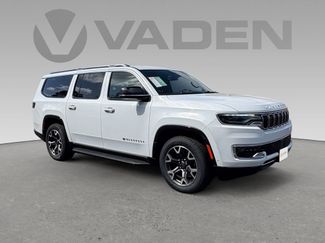 Used 2024 Jeep Wagoneer L Series III w/ Flexible Seating Group video 1