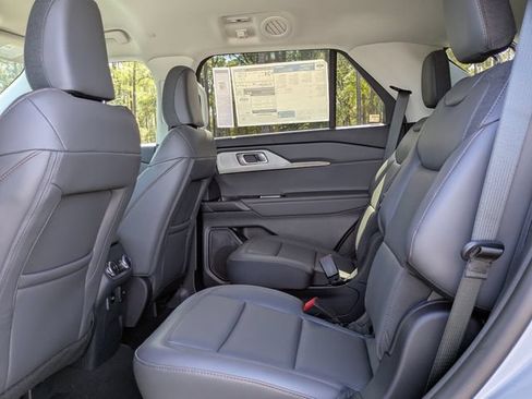 Certified 2026 Ford Explorer Active w/ Active Comfort Package RWD image 14