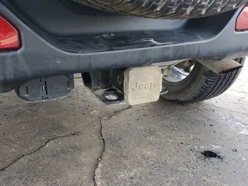 Certified 2022 Jeep Wrangler Unlimited Sahara w/ Cold Weather Group image 31