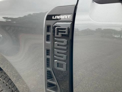 New 2026 Ford F250 Lariat w/ Black Appearance Package AWD/4WD image 11