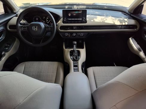 Used 2023 Honda HR-V LX image 28