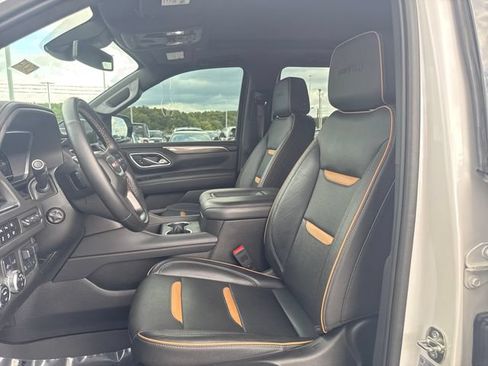 Used 2023 GMC Yukon AT4 w/ AT4 Premium Plus Package AWD/4WD image 12