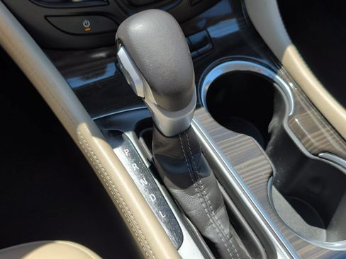 Used 2020 Buick Envision Essence AWD/4WD image 24
