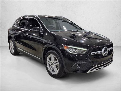 Used 2022 Mercedes-Benz GLA 250 4MATIC w/ Premium Package Lite image 3