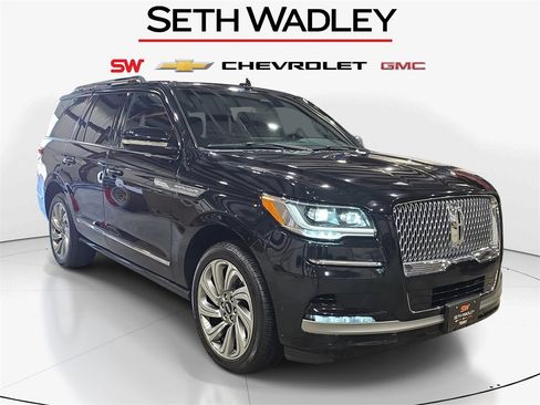 Used 2024 Lincoln Navigator Premiere image 1