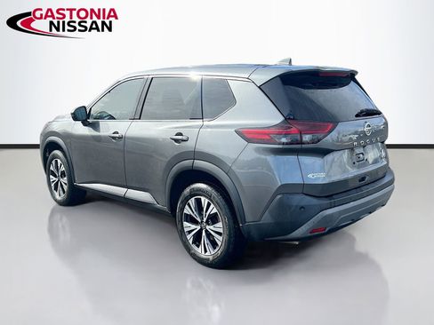 Used 2021 Nissan Rogue SV image 6